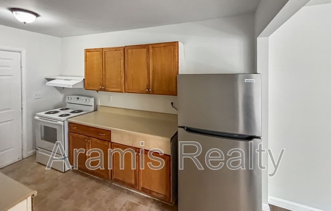 246 ROSSER ST SE