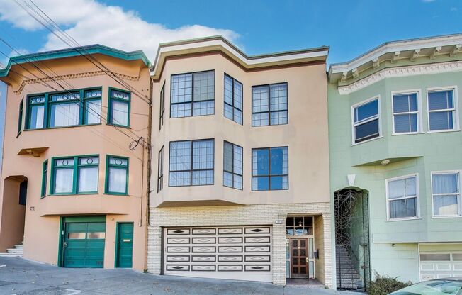 747-749 16th Ave