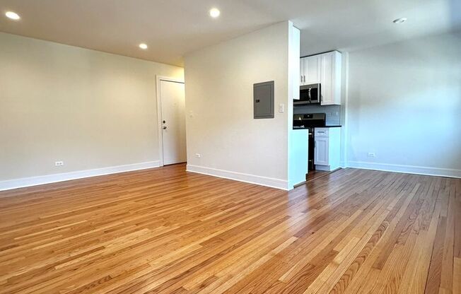 1 bed, 1 bath, 650 sqft, $1,600, Unit 6954-309