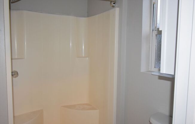 Studio, 1 bath, 500 sqft, $1,250, Unit Unit 6