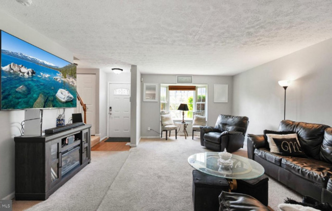 11 POWDERVIEW CT