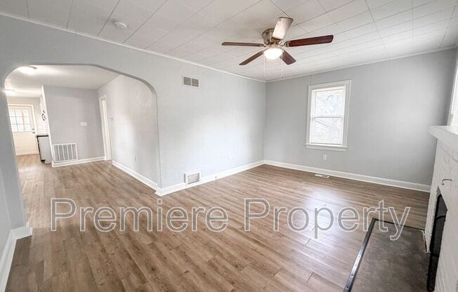 36 N POE ST