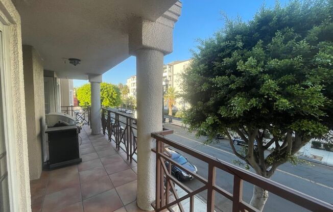 2 beds, 2 baths, $2,999, Unit UNIT 204