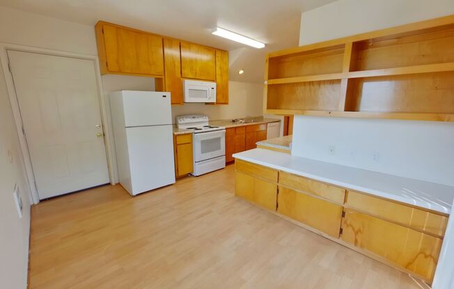 1 bed, 1 bath, $1,200, Unit A