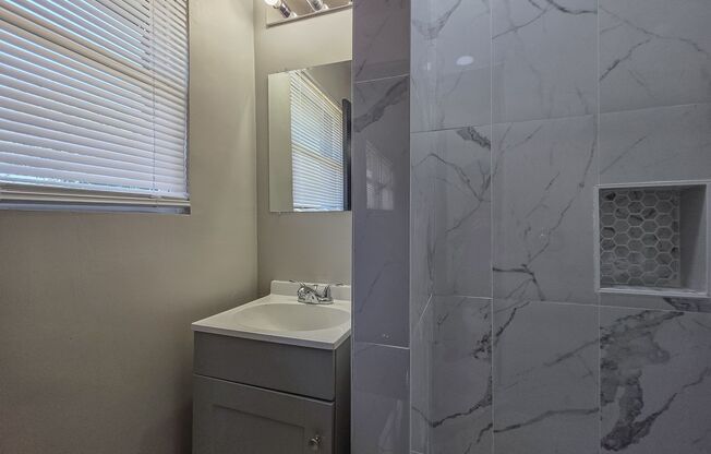 Fully Renovated 3-Bedroom Home in Bethany – Sleek Modern Finishes & Open Concept Living!