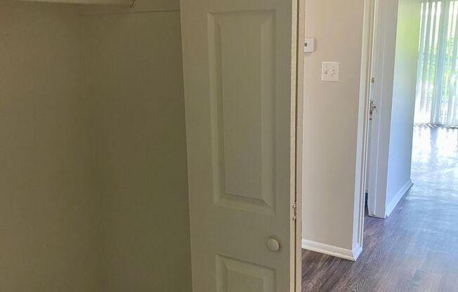 1 bed, 1 bath, 564 sqft, $785, Unit 65B