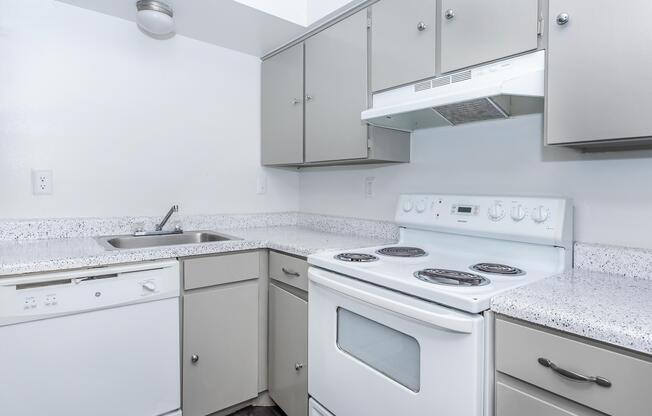 Studio, 1 bath, 464 sqft, $839