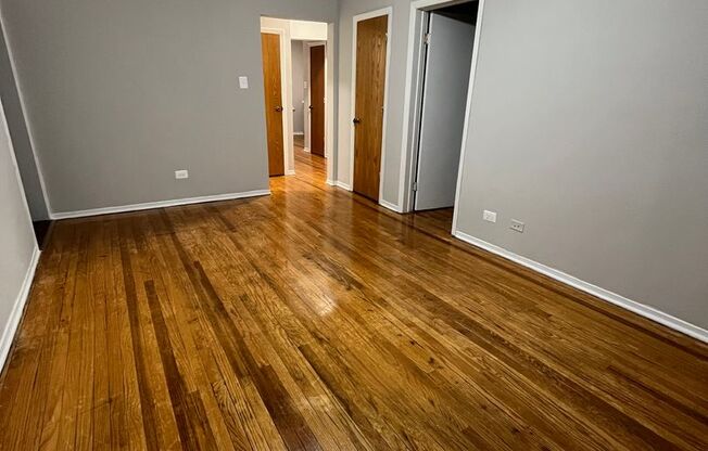 3 beds, 1 bath, 722 sqft, $1,200, Unit CA 143.5-1W