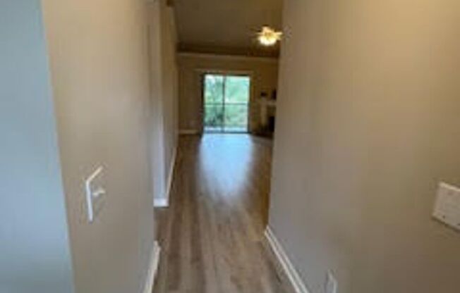 2 beds, 2 baths, $1,500, Unit E1