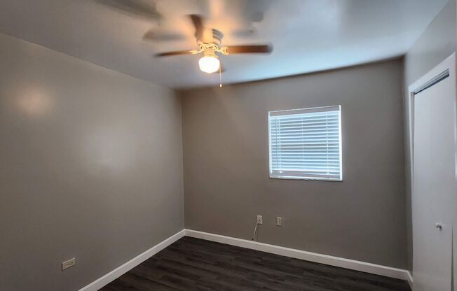 3 beds, 2 baths, $1,650