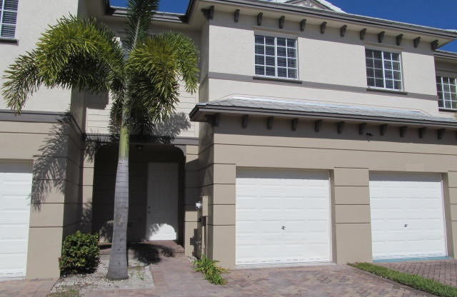 971 TORTUGA LN