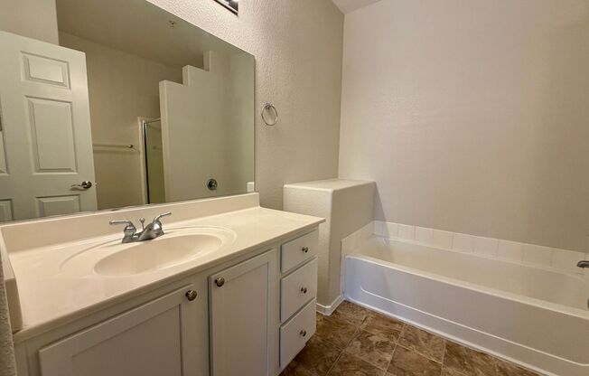 2 beds, 2 baths, $1,550, Unit # 6231