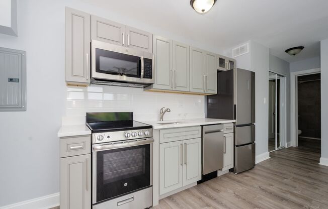 1 bed, 1 bath, 485 sqft, $1,695, Unit 403