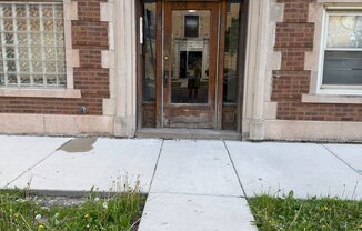 8308 S PAULINA