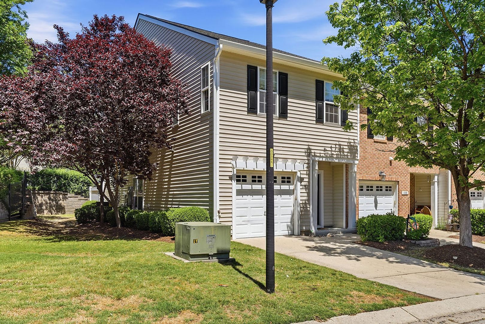 Beautiful  3 bedroom Townhome Living in Apex, NC