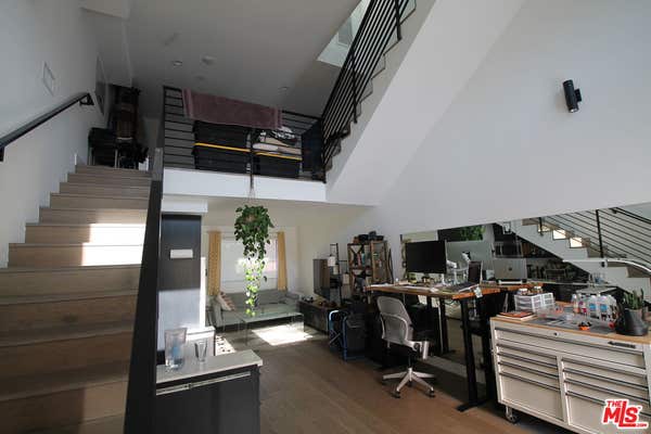 321 N BIXEL ST