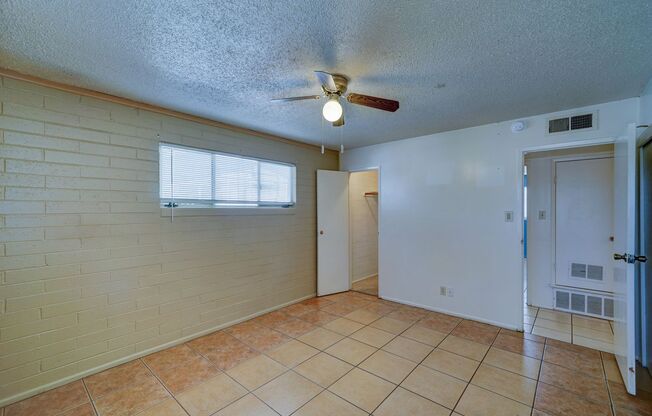 3 beds, 2 baths, $1,595