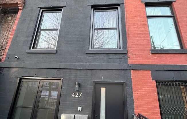 427 E 143 ST