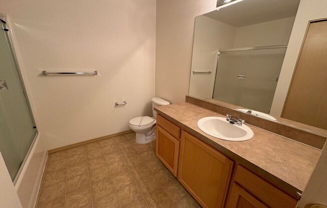 2 beds, 2 baths, 1,018 sqft, $1,450, Unit 354-3044