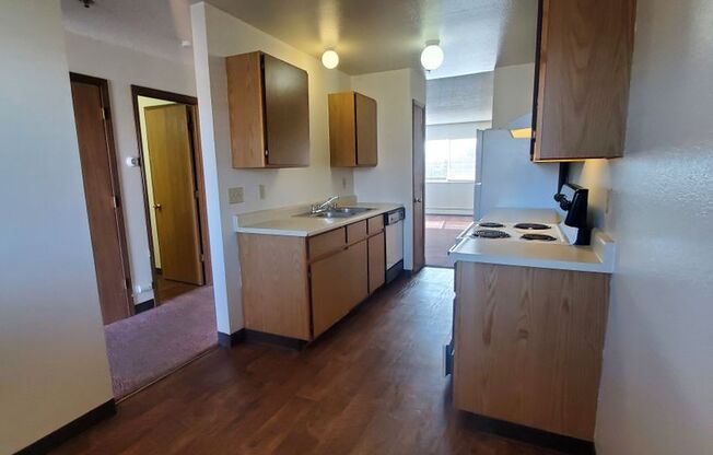 2 beds, 1 bath, 888 sqft, $1,520, Unit 324