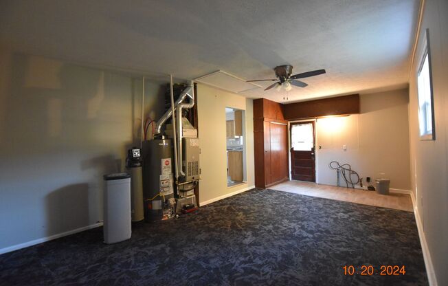 3 beds, 2 baths, $1,600