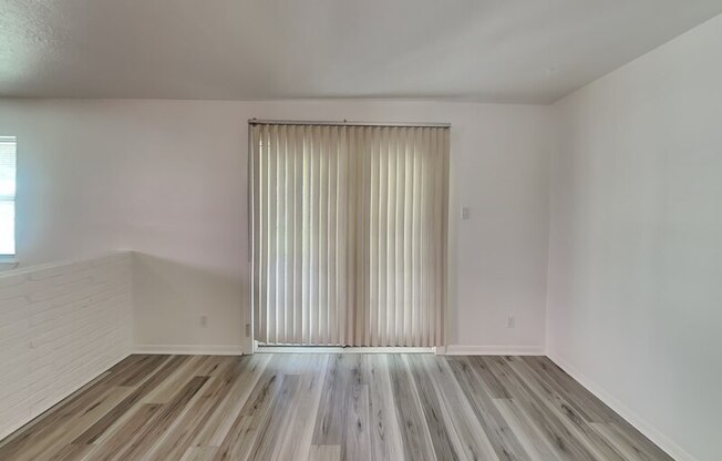 5455 S ACRES DR