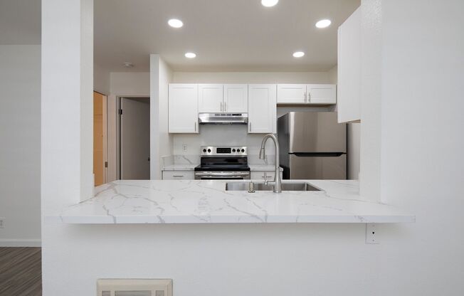 4739 Mansfield Street