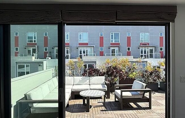 Luxury Penthouse Condo w/Large Private Terrace, Outdoor Kitchen – a must see! PROGRESSIVE