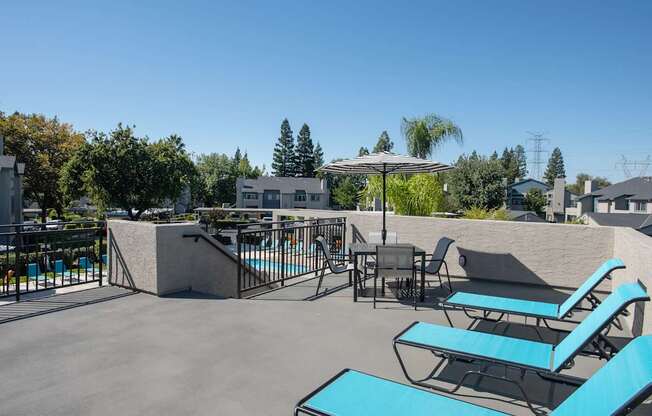 Autumn Oaks swimming pool upper deck