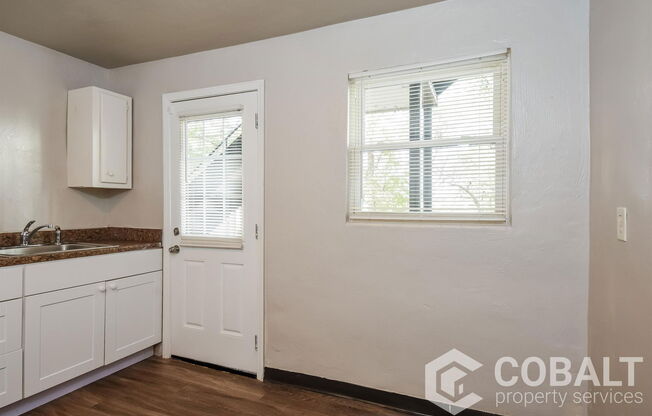 1982 ROCKLEDGE RD NE
