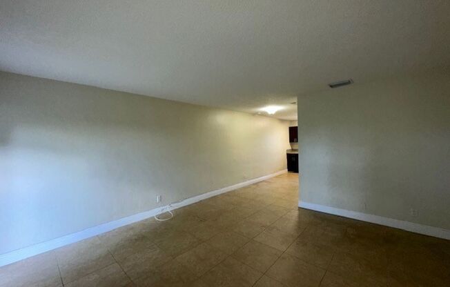 Studio, 1 bath, 550 sqft, $1,395, Unit 206