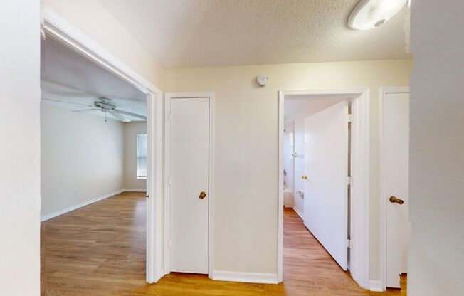 Spacious 3Bed/ 2Bath Single Family Home In South Chase!