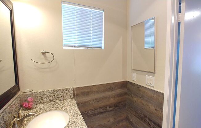 2 beds, 2 baths, 960 sqft, $2,895, Unit 101