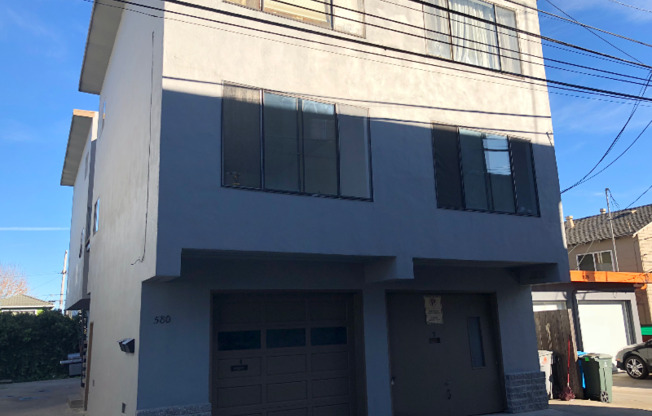 580 HENSLEY AVE