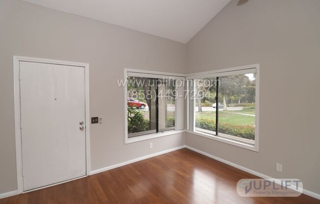 Beautiful 2BR/2BA Townhouse for Rent in Tierrasanta