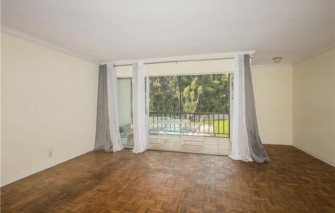 ANNUAL RENTAL - 3 BED / 2 BATH AT CHATEAU SUZANNE