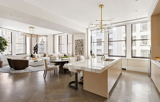 212 5 AVE