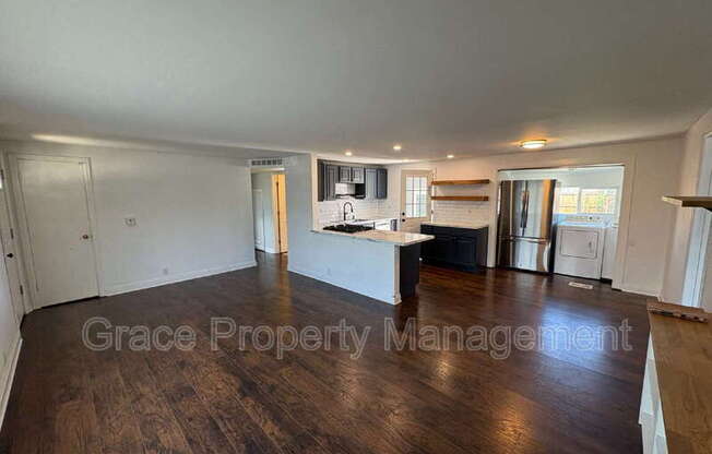1541 W 50 AVE