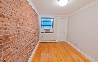 3 beds, 1.5 baths, $5,495, Unit 4W