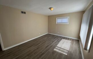 3 beds, 1 bath, $1,200