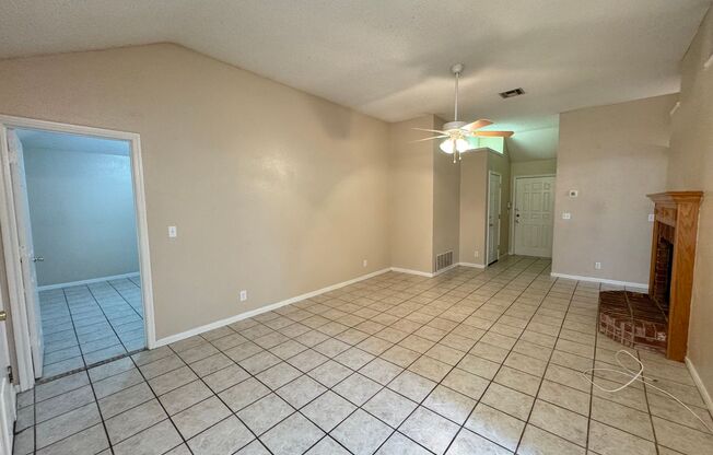 3 beds, 2 baths, $1,295