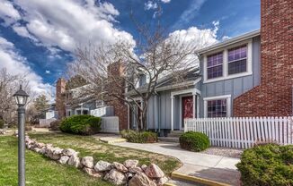 Move-In Ready Townhome with Garage & Great Amenities!