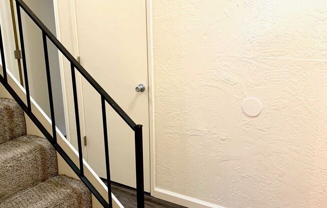 2 beds, 1 bath, 820 sqft, $1,550, Unit 1522D