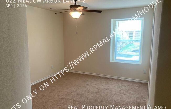 3 beds, 2.5 baths, 1,300 sqft, $1,549