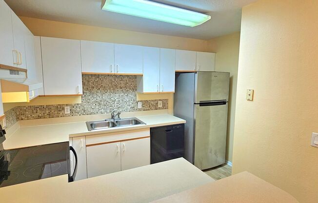 2 beds, 1 bath, $1,700, Unit APARTMENT 1021