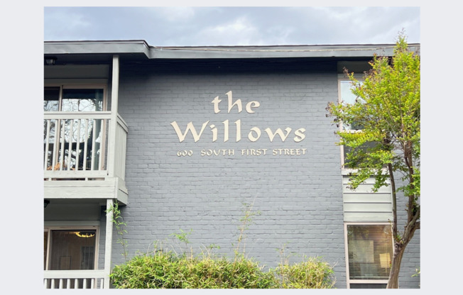 2 beds, 1 bath, 896 sqft, $1,750, Unit WIL-241