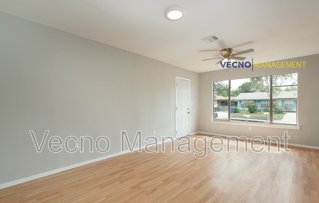435 W BEDFORD AVE