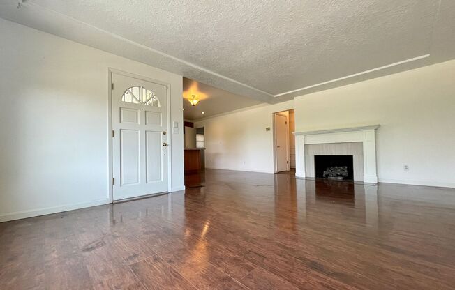 11630 NE FREMONT ST