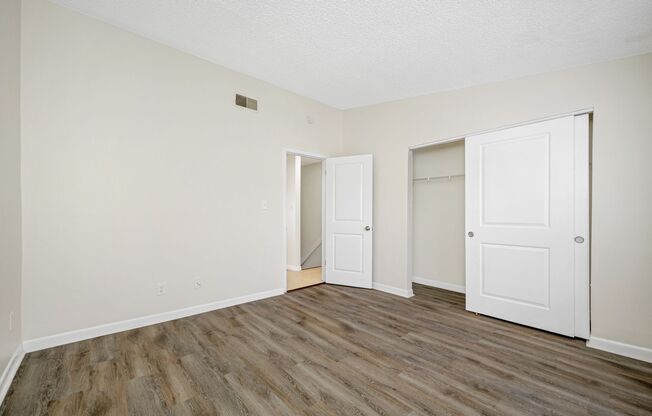 2 beds, 1.5 baths, 940 sqft, $1,650, Unit 8737-D