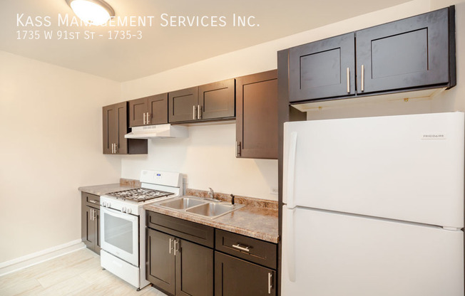 1735 W 91 ST